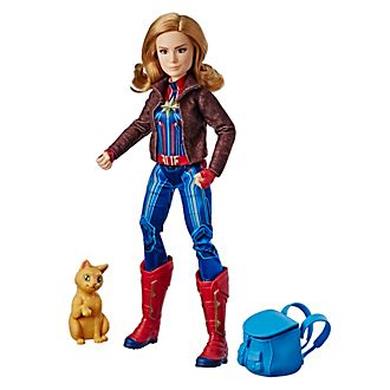 Action figure Capitan Marvel delux