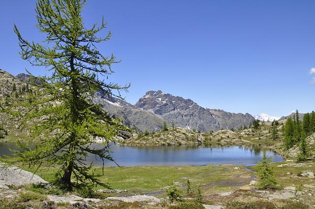 Valle D'Aosta Laghetto montano della Valle D'Aosta
