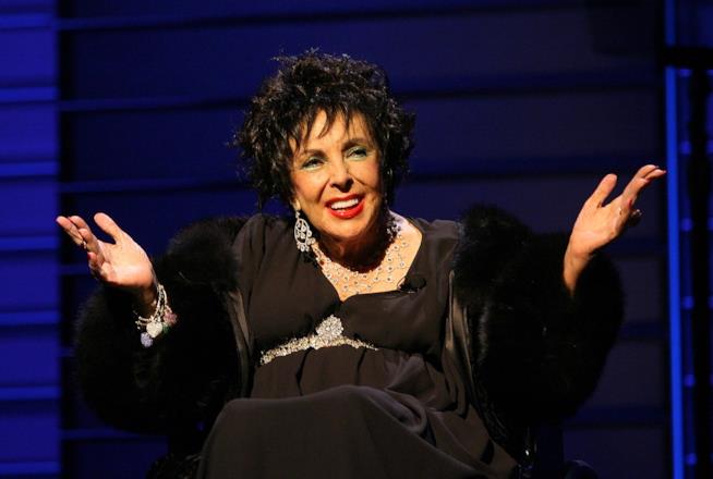 La villa di Beverly Hills di Elizabeth Taylor è stata messa in vendita a un prezzo record Elizabeth Taylor