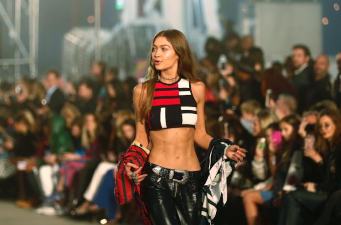 Gigi Hadid Tommy Hilfiger Gigi Hadid sfila nel 2017 per Tommy Hilfiger