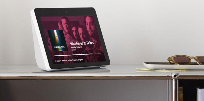 Echo Show: Amazon mette in vendita il primo dispositivo Alexa in Italia Echo Show: Amazon