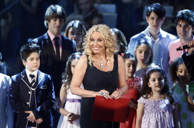 Antonella Clerici attaccata dagli hater per una foto senza trucco Antonella Clerici