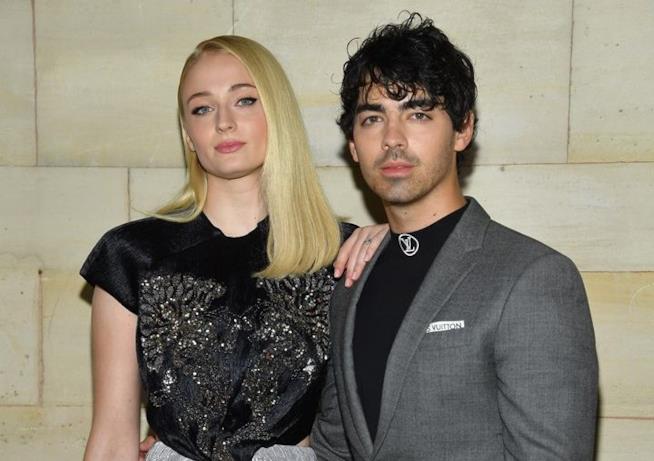 Sophie Turner con Joe Jonas a Parigi per Louis Vuitton Sophie Turner e Joe Jonas