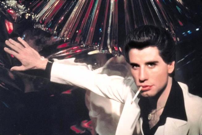 Nel Mito di Dance Dance Dance: i passi della Dance Fever di John Travolta John Travolta in La febbre del sabato sera