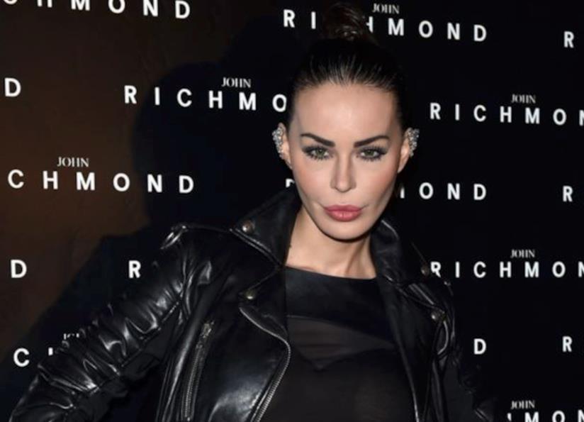 Nina Moric dedica un tatuaggio all'ex Fabrizio Corona Nina Moric