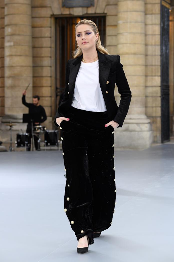 L'Oréal Paris: la sfilata piena di star alla settimana della moda di Parigi Amber Heard a Parigi