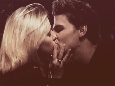 Buffy e Angel, i Bangel di Buffy l'ammazzavampiri Sarah Michelle Gellar e David Boreanaz in Buffy The Vampire Slayer