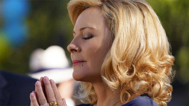 Filthy Rich - il ritorno di Kim Cattrall Kim Cattrall nella serie Filthy Rich