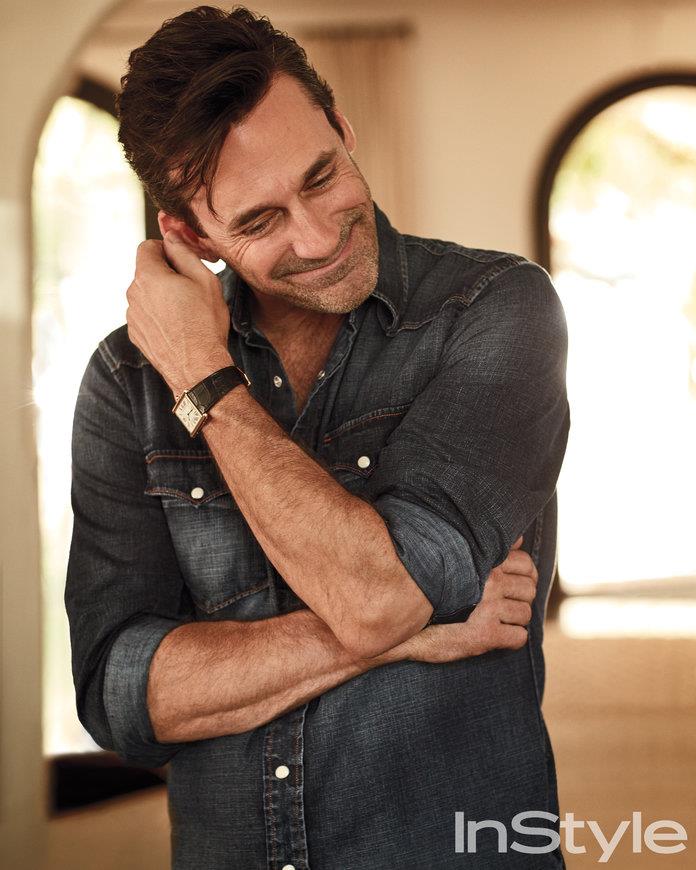 Jon Hamm si racconta a InStyle Jon Hamm in uno dei suoi scatti hot su InStyle