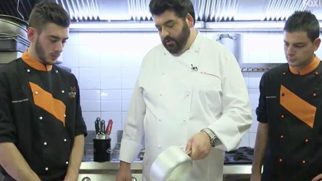 Capodanno: i piatti di Antonino Cannavacciuolo per il cenone del 31 dicembre Antonino Cannavacciuolo