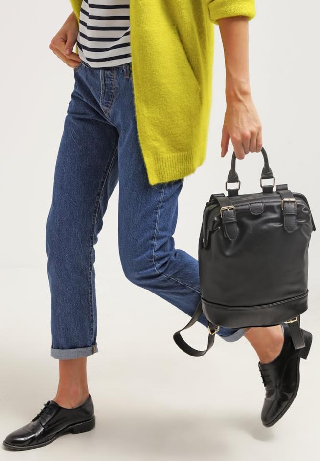 I capi di abbigliamento che non passano di moda Il classico jeans a sigaretta
