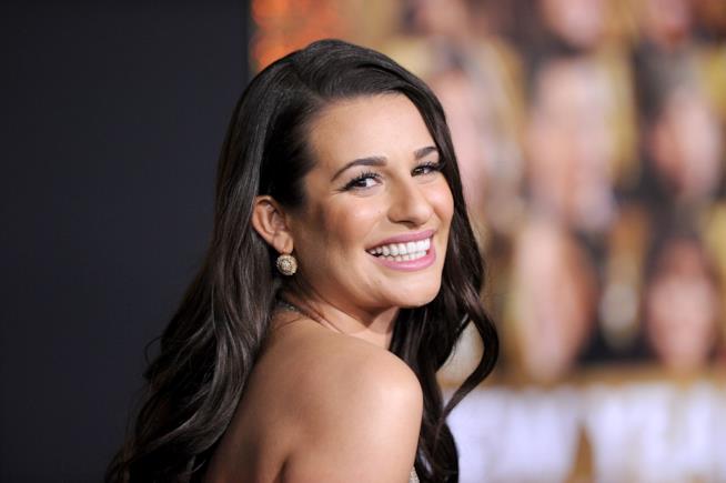 Lea Michele e l'anello di fidanzamento Lea Michele in primo piano