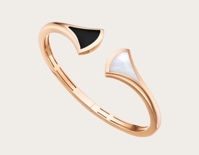 Bracciale rigido di Bulgari da regalare a Natale Bracciale rigido di Bulgari per regali di Natale