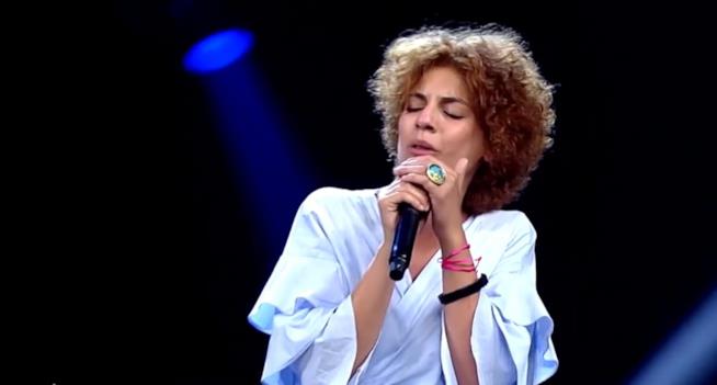 Rita Bellanza sul palco di X Factor 11 Rita Bellanza canta Sally