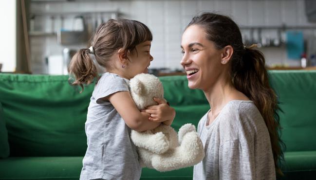 Mamme educate: il galateo a casa, a scuola e nelle occasioni sociali per avere figli modello Mamme e figli