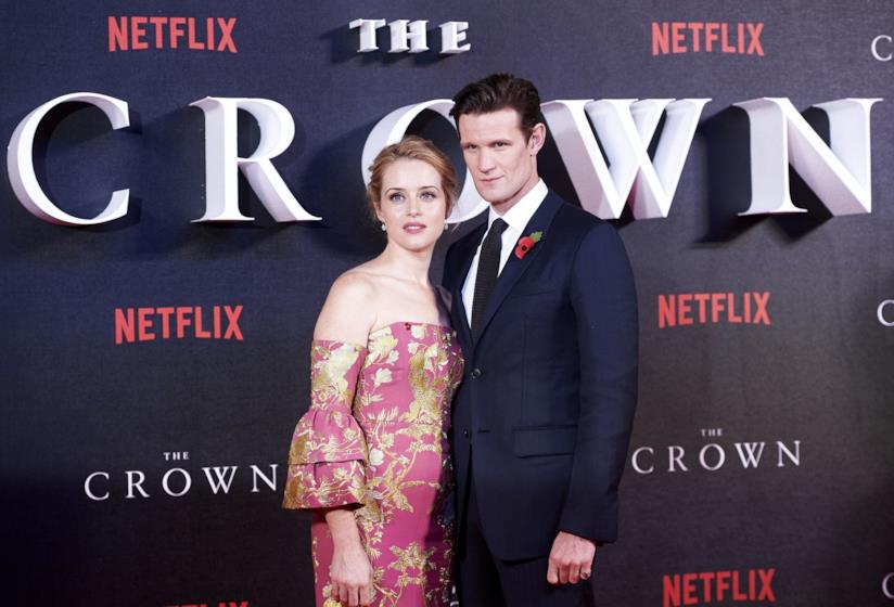 Sul web è stata lanciata una petizione in merito al pay gap tra Matt Smith e Claire Foy Matt Smith e Claire Foy