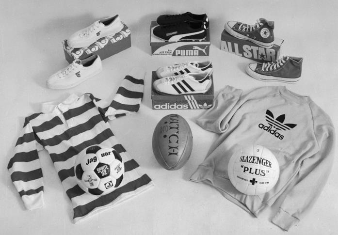 Puma, Adidas, All Star Alcuni capi e sneakers del 1977 Puma, Adidas, All Star
