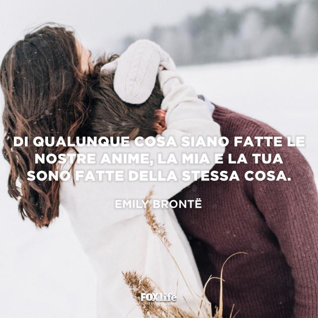 Frase Bronte Coppia abbracciata nella neve