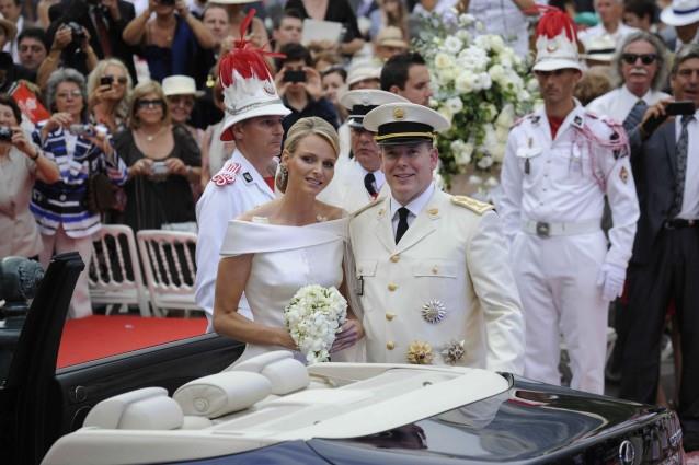 Charlene Wittstock e Alberto II di Monaco nel giorno delle nozze Charlene Wittstock e Alberto II di Monaco sposi