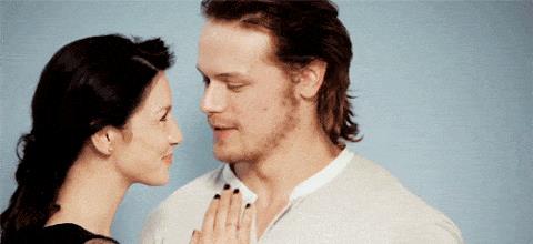 Sam e Caitriona Caitriona spintona Sam