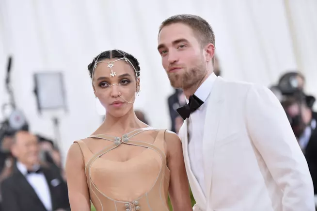 Robert Pattinson e FKA Twigs sono fidanzati? Robert Pattinson e FKA Twigs