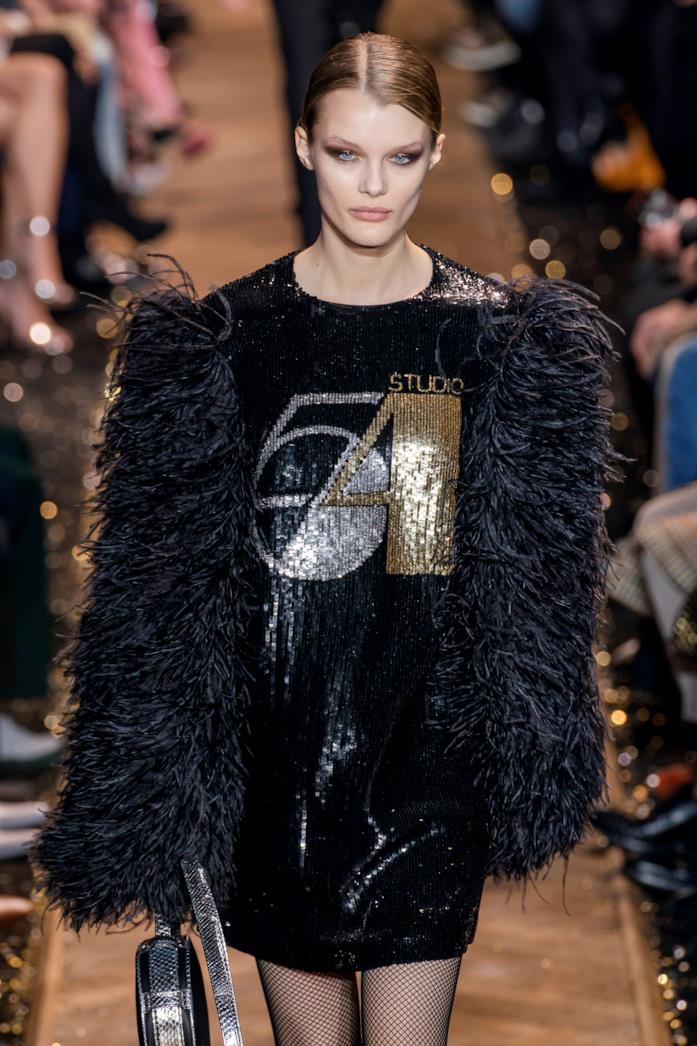 Piume Michael Kors NY Fashion Week 19 20 Minidress di piume Michael Kors NY Fashion Week 19 20