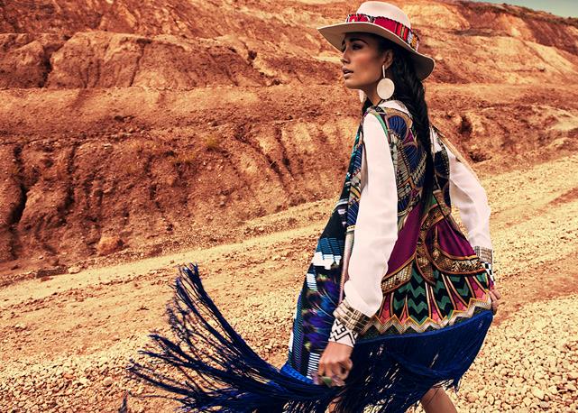 I popoli indigeni e le Nazioni Unite si schierano contro i brand di moda che si appropriano dei loro simboli culturali Un outfit Navajo della stilista Adriana Barra