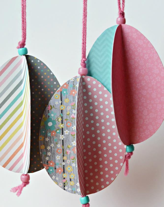 Lavoretti fai da te: Decorazioni a forma di uovo da appendere Uova di cartone