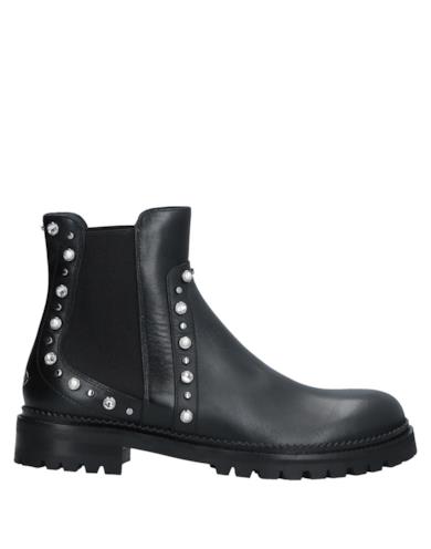 Chelsea boots
