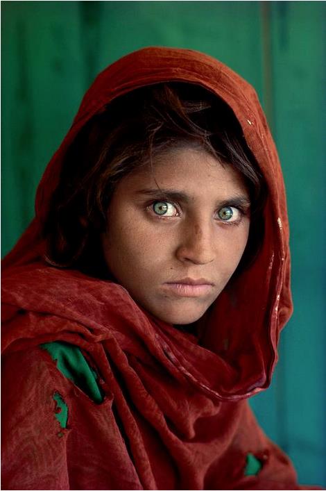 Steve McCurry a Siracusa Ragazza afgana