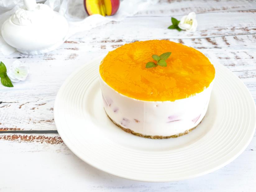 Torta fredda di pesche Dolce a strati