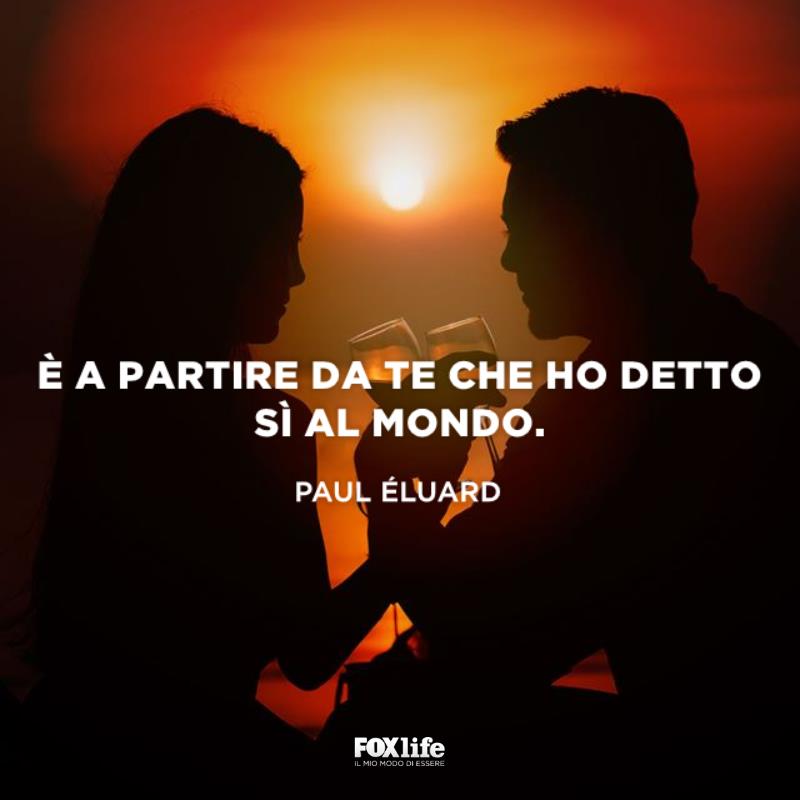 Frase dolce Paul Coppia brinda al tramonto