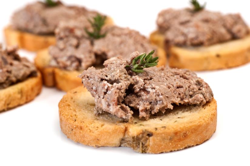 Crostini toscani di fegatini: la ricetta con il pane toscano e i fegatini di pollo Crostini toscani di fegatini