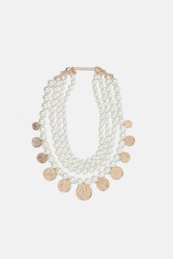 Collana con perle e monete
