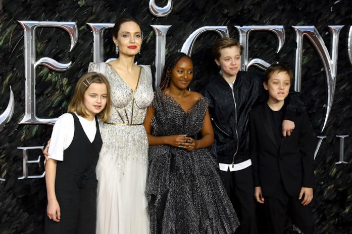 Angelina Jolie ed Elle Fanning: i look per Maleficent 2 a Londra Angelina Jolie e i figli a Londra