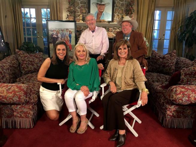 Il cast di Dallas si è riunito per celebrare i 40 anni dello show Il cast di Dallas oggi