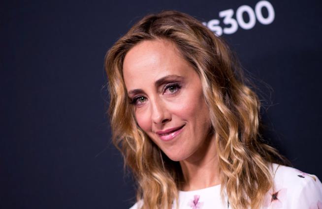 Teddy Altman torna al Seattle Grey a tempo pieno Kim Raver torna a interpretare Teddy In Grey's Anatomy 15