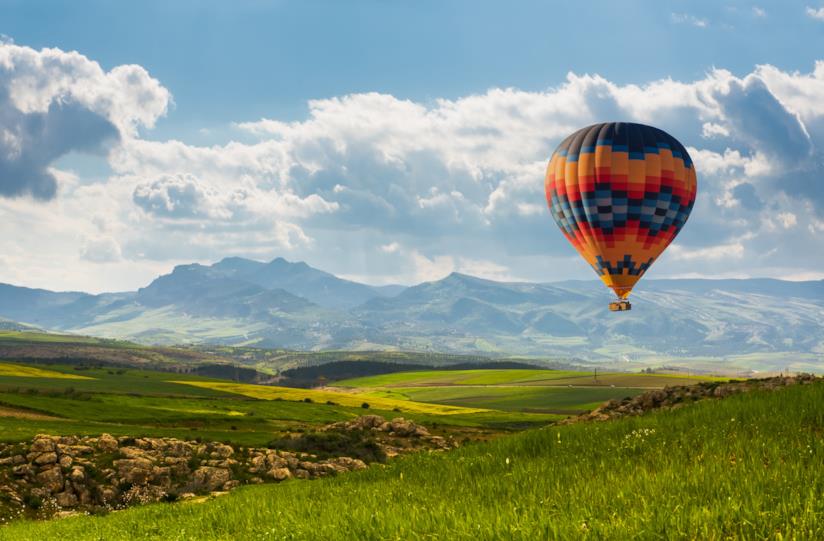 Viaggio del mondo in 80 giorni con Airbnb Airbnb Adventures: 18 paesi da esplorare in 80 giorni
