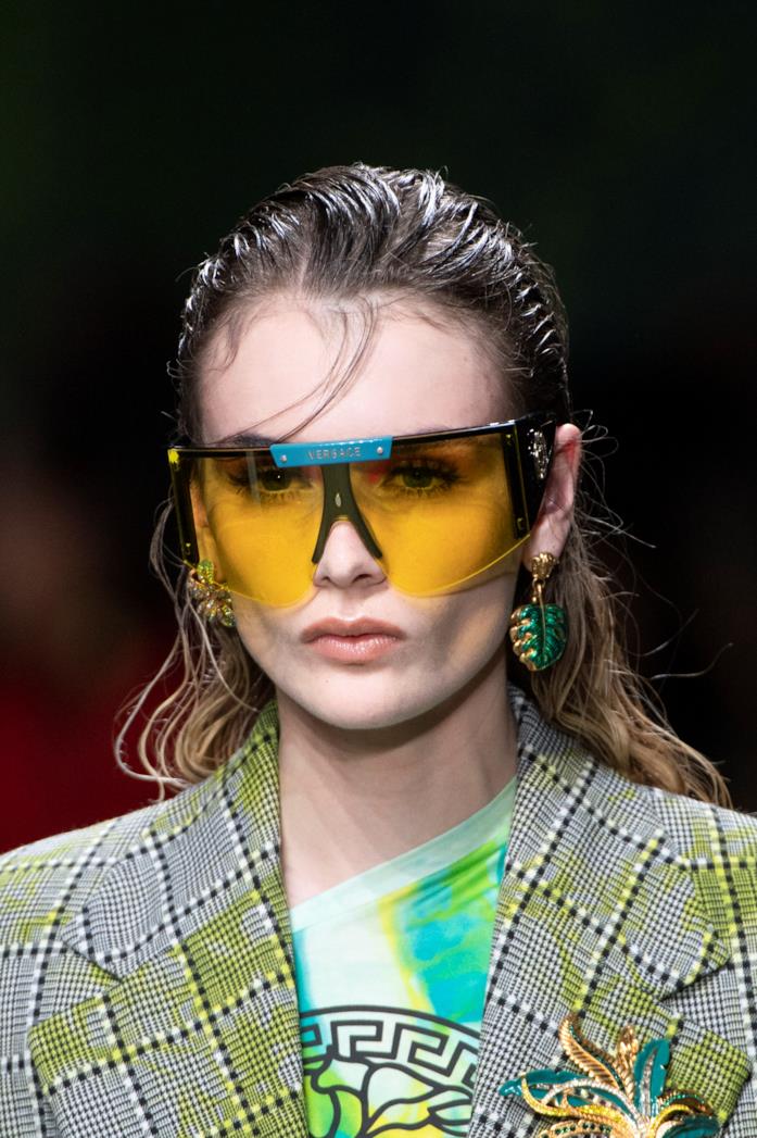 Sfilata Versace Un look della sfilata versace