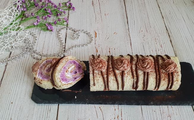 Rotolo cheese cream Dolce con crema viola