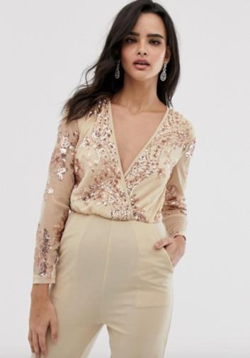 Tuta jumpsuit lunga stretta in fondo oro rosa con paillettes sulla parte superiore