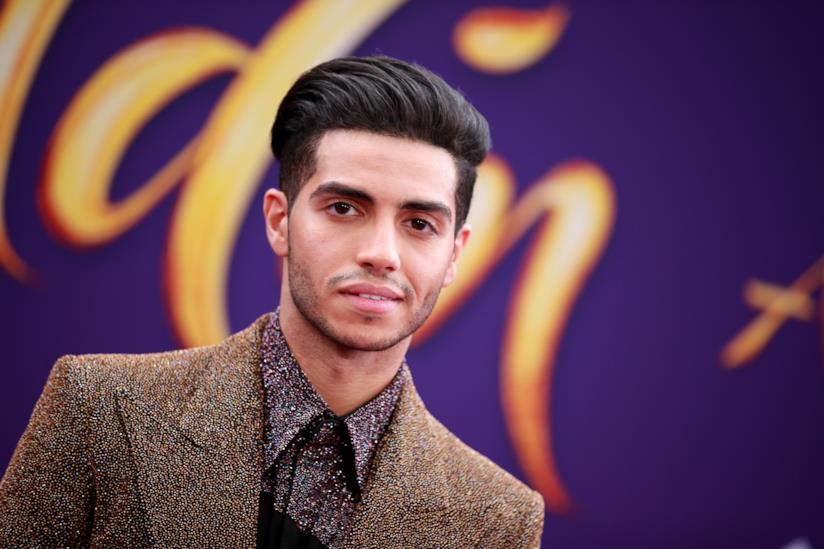 Mena Massoud rivela com'è stato guardare Aladdin Mena Massoud