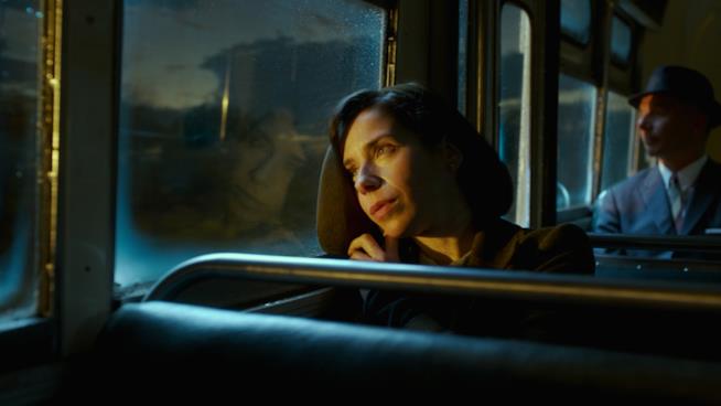 Sally Hawkins in La forma dell'acqua Una scena di la forma dell'acqua con Sally Hawkins