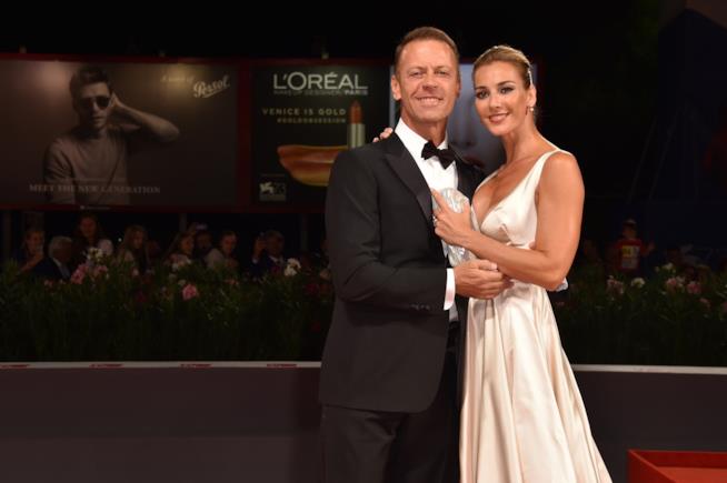 Rocco Siffredi racconta di quando sua moglie Rosa si annoiava a letto Rocco Siffredi e la moglie Rosa Caracciolo