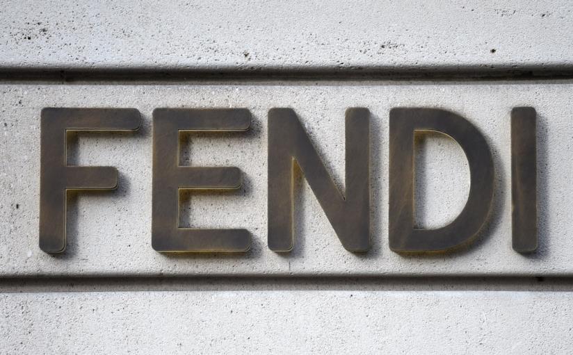 I ghiaccioli Steccolecco di Fendi Logo Fendi
