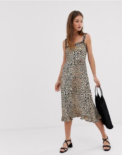 Abito dalle stampe animalier