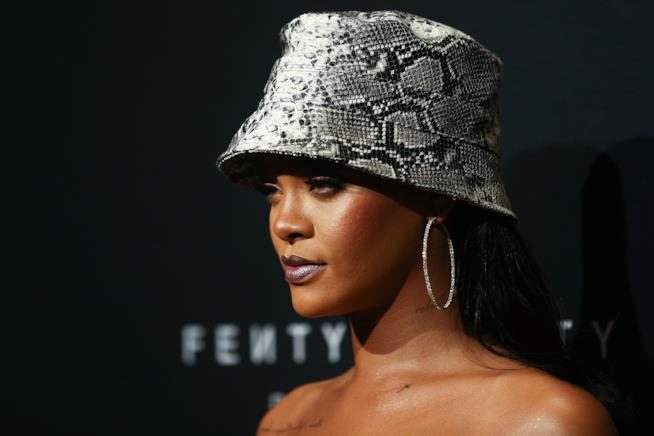 Il make-up tutorial per Halloween di Rihanna Rihanna