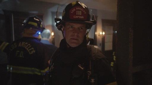 911: una scena dal quinto episodio 911: Bobby Nash nel quinto episodio