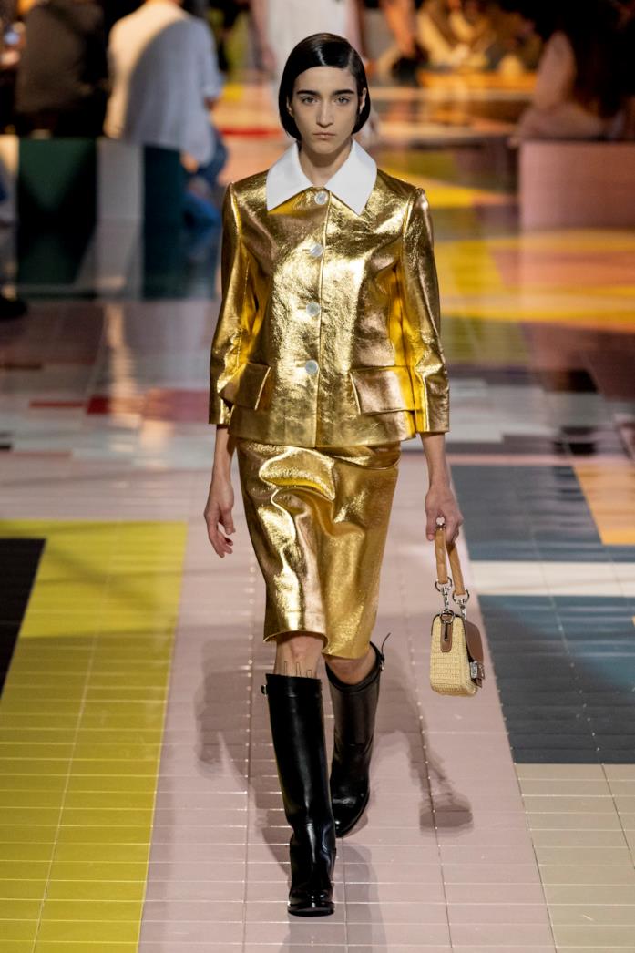 Sfilata Prada Un look della sfilata di Prada