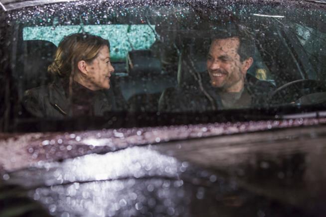 La recensione al quindicesimo episodio di Grey's Anatomy 12 Meredith e Will si raccontano la loro giornata mentre mangiano patatine in macchina